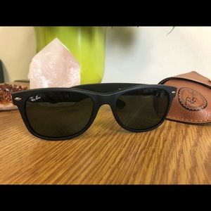 Ray Ban Wayfarer sunglasses
